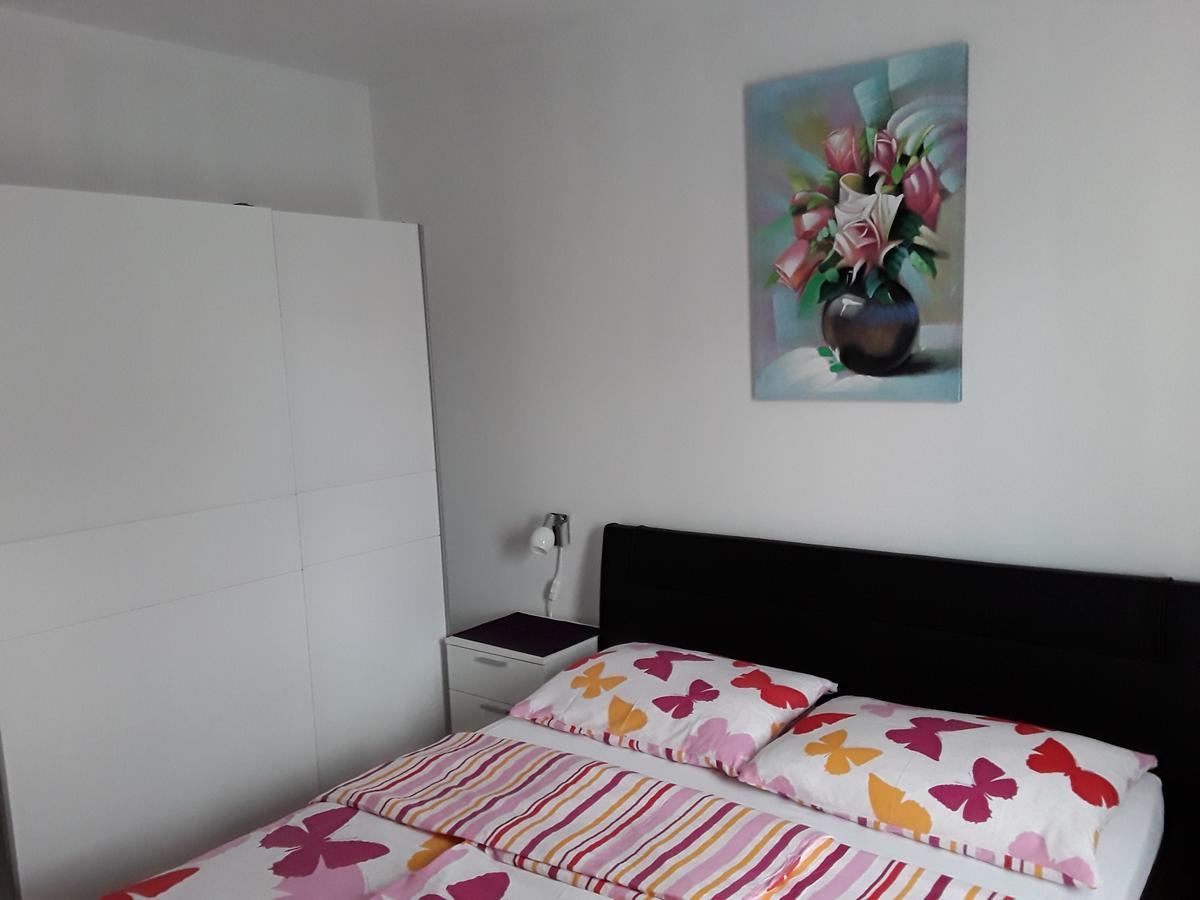 Apartments Josipa & Niki Vodice Ngoại thất bức ảnh